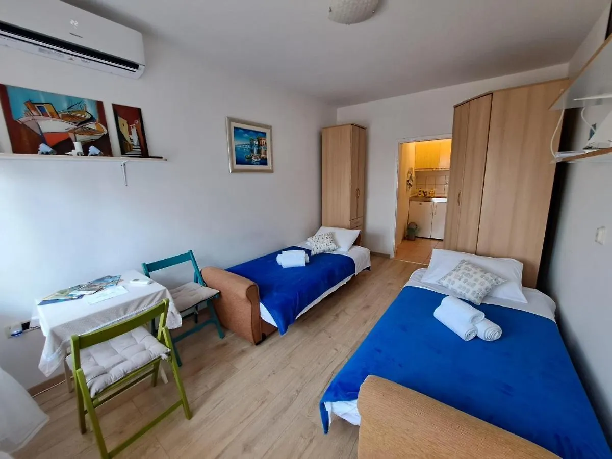Studio Apartment Adriari With Large Terrace リエカ クロアチア